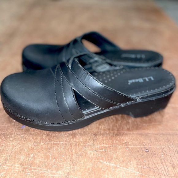 L.L.Bean Women’s Slip On Clogs Black US 7 EU 38 Like New! 2” Heel - Picture 7 of 15